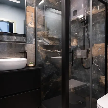 & Torine Apartment *